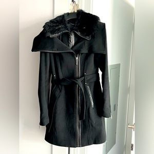 BCBG MAXAZRIA Trench Style Coat w/ Hanger Bag and Belt - Size S